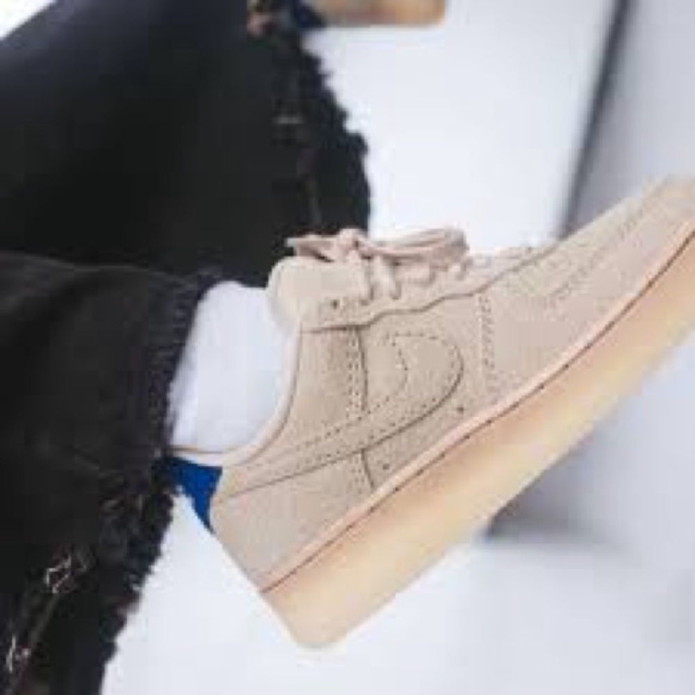 Nike AirForce 1 Sneakers Grain with Navy Nike heel